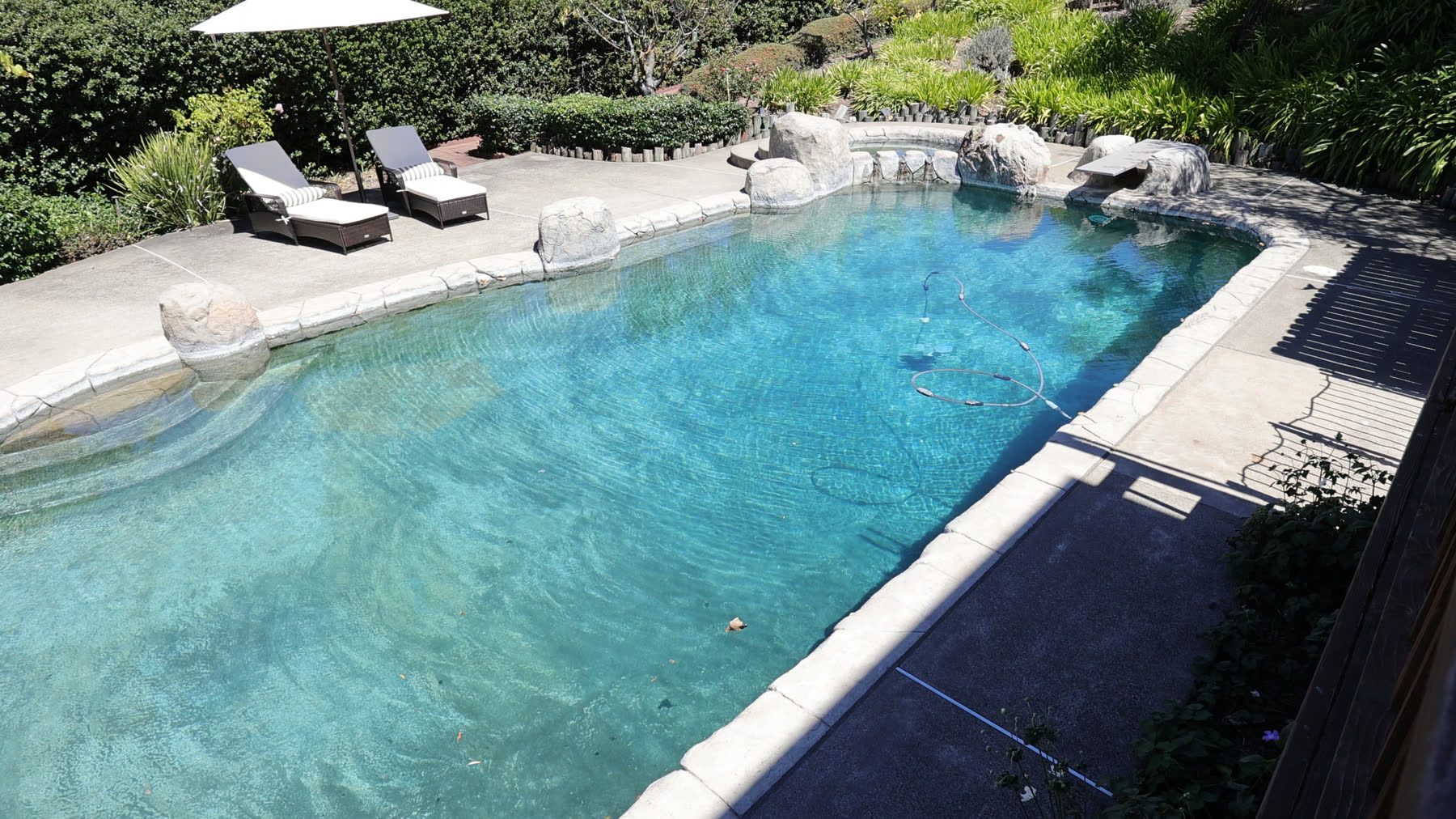 The pool above the vineyard